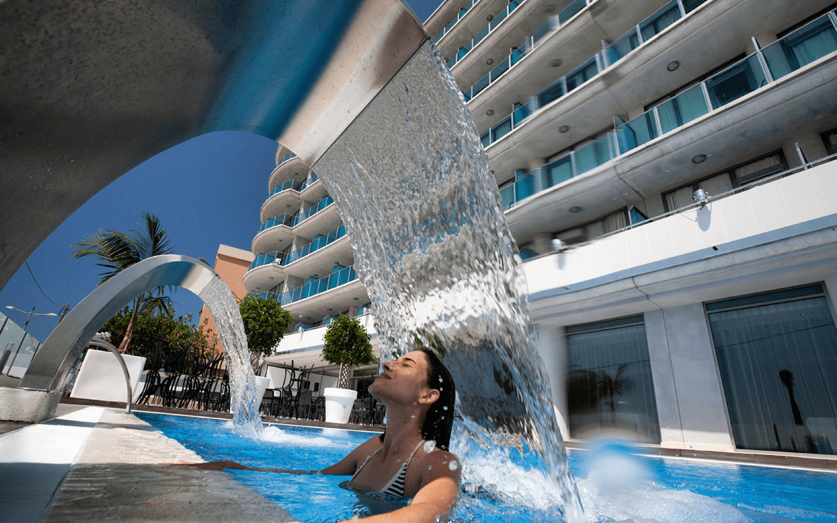 Habitación Familiar con piscina exterior